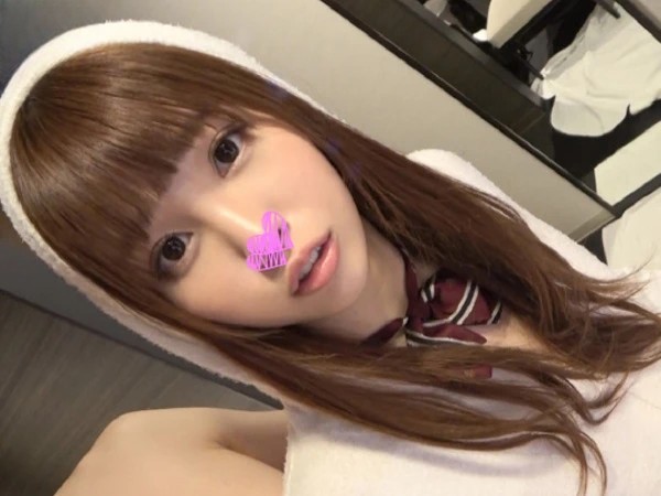 【スレンダー美乳の絶頂】 可愛い娘と濃厚エッチ♡ 激しいピストンで子宮を刺激！ 感じまくる姿に萌えキュン間違いなし！