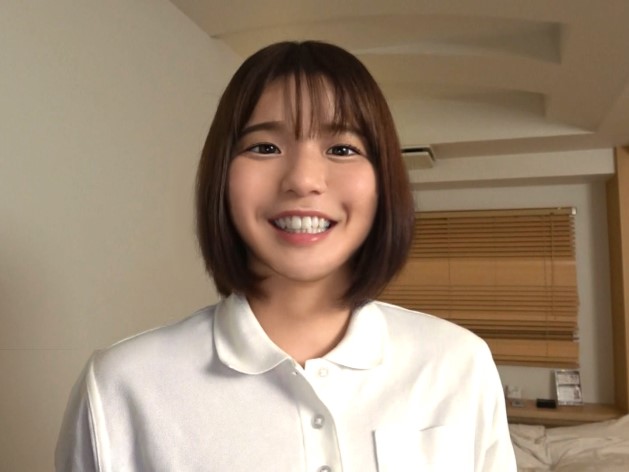 【爆乳美少女の初体験】 純粋な美少女が初めての快感に戸惑いながらも、敏感な巨乳を揺らしてイキまくり！