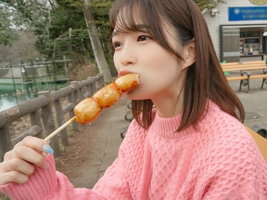 【コスプレJDの恥辱撮影】『やだ…見ないで…』華奢な女子大生レイヤーがカメラオヤジに騙され、剛毛マ●コを晒されデカチン挿入！嫌がりながらも感じちゃう姿がエロすぎる！♡