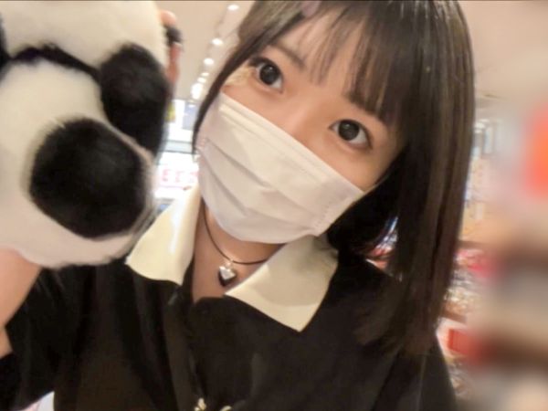 【爆乳素人女子の危険な誘惑】『えっ、ホテル行っちゃうの？』Hカップのノーブラ女子が街でナンパ師に捕まり、即日ホテルでエッチなプレイに挑戦！フェラやパイズリで男をメロメロにし、コスプレHで感じまくり！！痙攣するほど敏感なカラダを弄られて、素人女子の恥じらいがエロさに変化！！