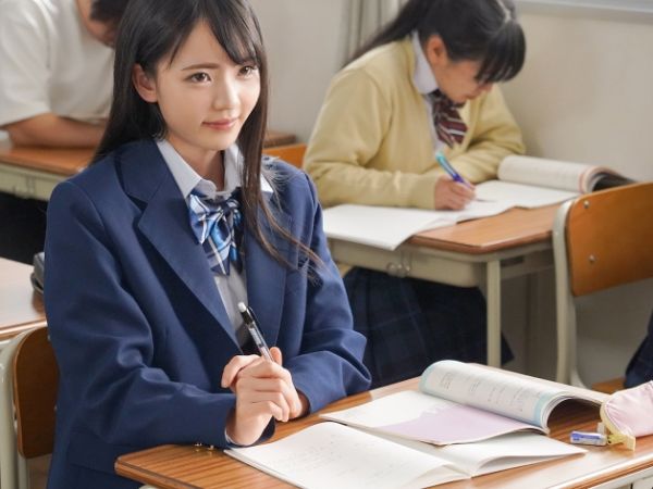 【JKの危険な誘惑】『先生、もう我慢できない…』学校イチの美少女が担任教師を逆レイプ！制服姿で甘えた声で誘い、念願の初セックスを迫る！ウブな顔して実はドスケベな女子高生の淫乱プレイに先生もタジタジ！