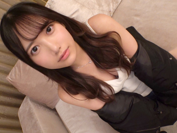 【配信者】戸田恵〇香似の美女がデカチンに夢中！奥まで咥え込み、おまんこヒクヒク痙攣させながら絶頂！「気持ち良すぎる…♡」と喘ぐ姿がドスケベすぎる！配信中に見せた本気のイキ顔がエロすぎてヤバい！