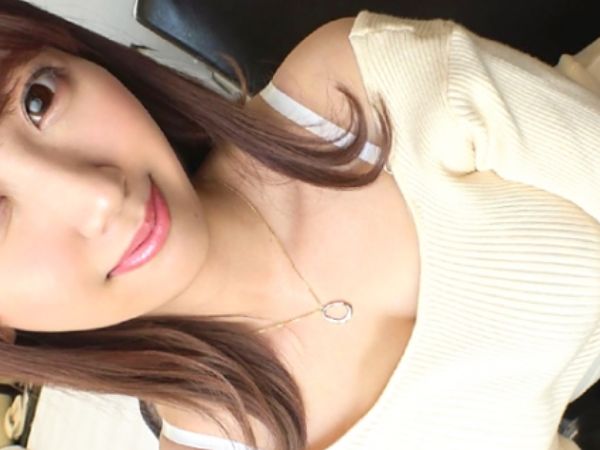 【清楚系ヤリマン美乳お姉さん】『もっと突いて…』美人で清純そうなのに、実は超エロい！ひたすらマンコにガチピストンしまくり、美乳を揺らして感じ���くる！本性丸出しの淫乱プレイに興奮必至！