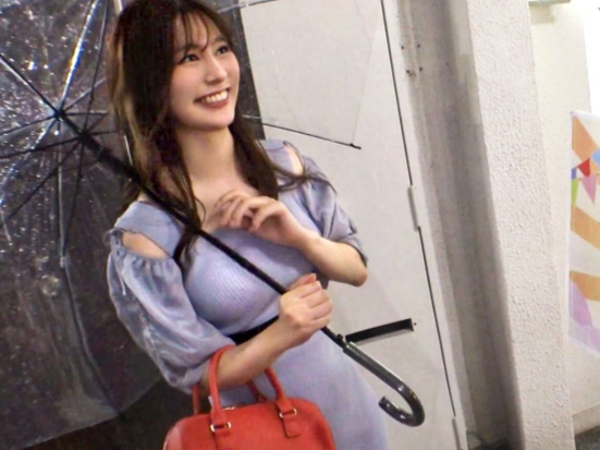 【ナンパされた美巨乳お姉さんの淫乱覚醒】『ダメ…でも気持ちいい…』おっとり系美人がエッチな誘惑に負けて、豊満ボディを揺らしながら乱れまくる！感度抜群の巨乳を揉まれ、喘ぎ声が止まらない！