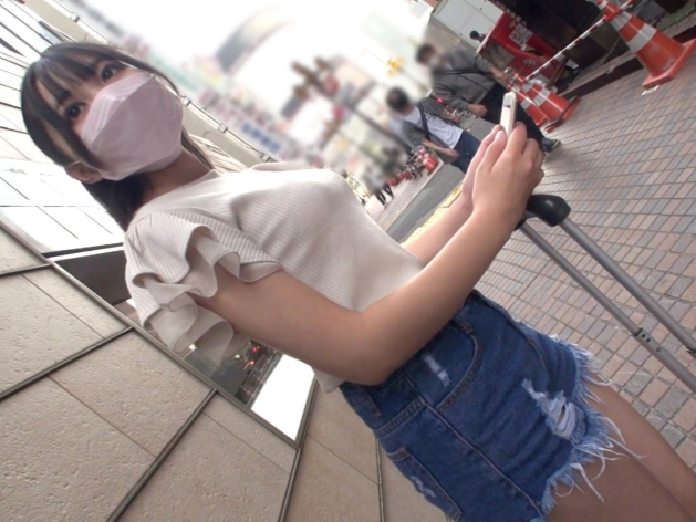 【美乳美少女の悶絶プレイ】キレイなオッパイが揺れる!チンコの上で感じまくり、おマンコを激しく突き上げられ、喘ぎ声が止まらない!