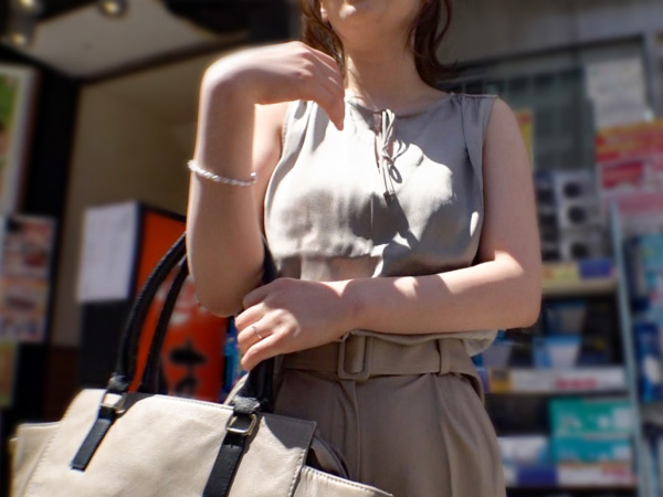 【借金返済の代償】『もう我慢できない…』セックスレス人妻が旦那の借金返済のためAV出演！抑え込んでいた性欲を爆発させ、激しいセックスで乱れまくる！！旦那以外のチ○ポに夢中になる姿がエロすぎる♡