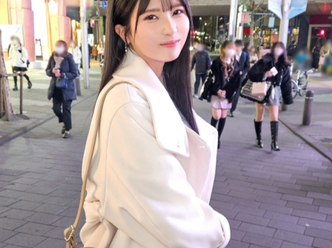 【美尻ナンパ】関西弁が可愛い娘をゲット！ホテルでデカチン挿入、エッチな声で喘ぐ姿がたまらん！お尻も最高で、バックから激しく突いちゃう！！♡