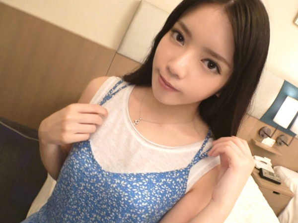 【小悪魔JDの貧乳誘惑】激カワ女子大生とヤリまくり！スレンダーなカラダにチンポ挿入、整った顔に臭い精子をぶっかけちゃう！！