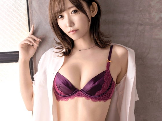 【美尻女神の密着セックス】プリッと上向きの神尻がエロすぎる！肉感的なボディを密着させ、硬直した肉棒で奥まで突かれ、感じまくる姿は必見！悶絶必至の濃厚プレイに興奮間違いなし！♡