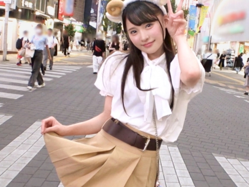 【剛毛ロリのギャップ】『気持ちいい…』童顔美少女の隠れた淫乱本性！ジャングルみたいなワレメをグチョグチョにして、肉棒でイキまくるエロカワ娘♡