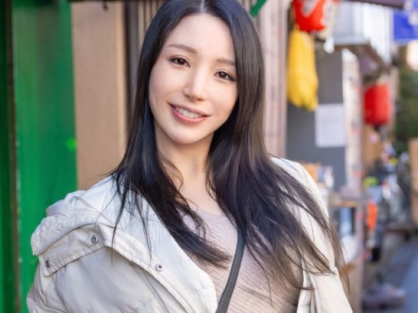 【美熟女社長夫人の危険な情事】『もう我慢できない…』40代とは思えない美ボディ巨乳妻が、欲求不満を爆発させ他人棒に溺れる！禁断の不倫SEXで乱れまくる人妻の淫らな姿に興奮必至！♡