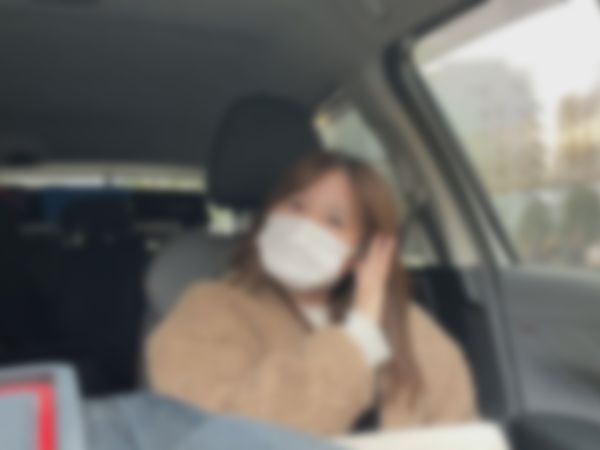 【裏切り配信】セフレとの生ハメSEXを勝手にライブ配信！絶倫チンポで何度もイカされる素人女子の喘ぎ声がエロすぎる♡バレるかもなのに感じまくる姿がヤバい！