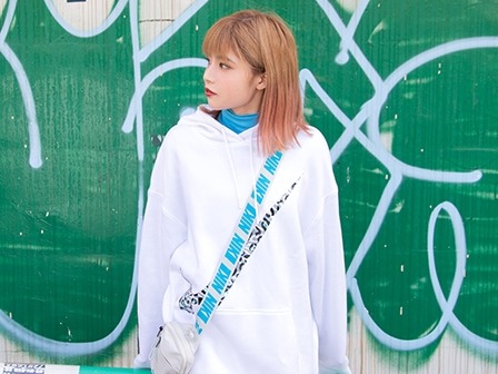 【デビュー作】19歳ギャルの初AV！エッチの後に口内射精されちゃって…精子の味を本音で語る！？笑えるほどリアルな反応がヤバい♡