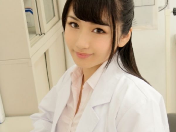 【禁断の校内ラブ】『先生、ダメですよ…』美人教師と生徒が教室で秘密のセックス！制服姿で大胆なエッチに挑戦しちゃう変態プレイがヤバすぎる！♡