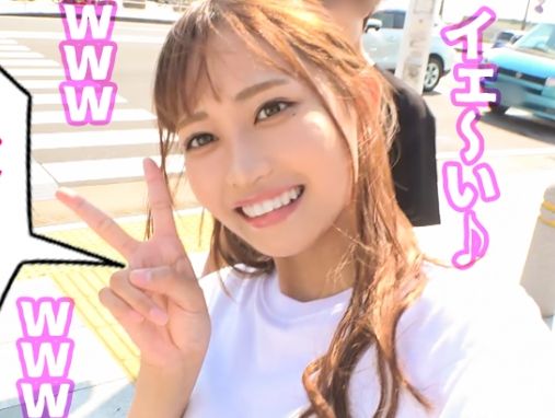 【19歳水着ギャル】天真爛漫なビッチボディをガンガン突く！生ケツわし掴み騎乗位で下からゴム無しガン突きSEX！可愛すぎるギャルがエロすぎる！！♡