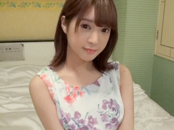 【ガーリー系お姉さんをベロチューで落とす】『もう我慢できない…』可愛いファッションのお姉さんを濃厚キスでその気にさせ、生チ●ポ挿入で悶絶！最後は顔面にザーメンぶっかけ！！