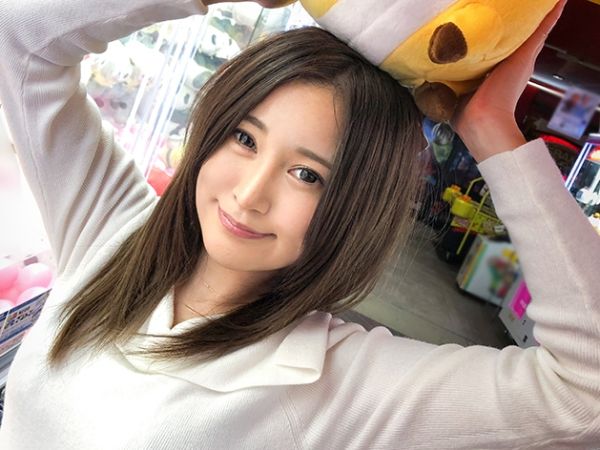 【23歳素人娘の寝起きSEX】『えっ、撮られてたの？』無防備な寝起き姿から生ハメされ、中出しでイカされまくる！素人美少女がハメ撮りAVで見せる本気の絶頂がヤバい！♡