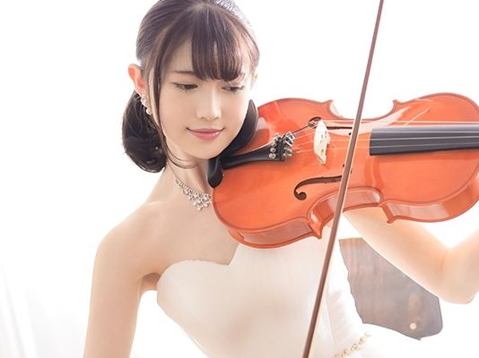 【名門大出の美少女がAV解禁!】エリート女子が超敏感パイパンま○こで大胆デビュー!刺激に耐えきれず、ビチャビチャ潮吹き絶頂!!恥じらいながらも感じまくる姿がエロすぎる♥